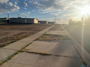 409 Tampico St, Carlsbad, NM 88220