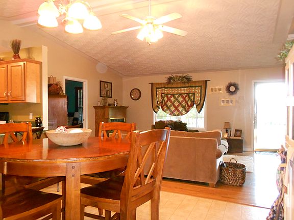 4th image of 31 Woodlan Dr