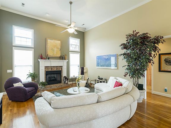 3rd image of 1902 Loughborough Ct