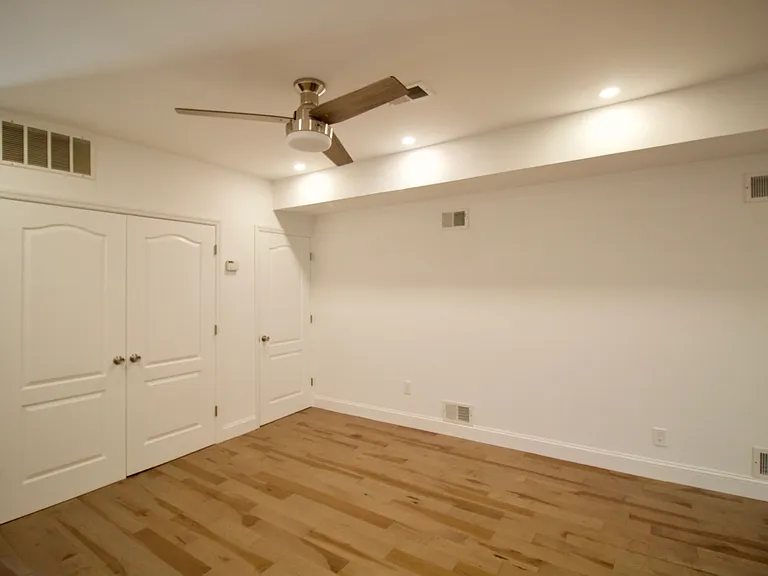 337 Clinton St #3 — Photo 16