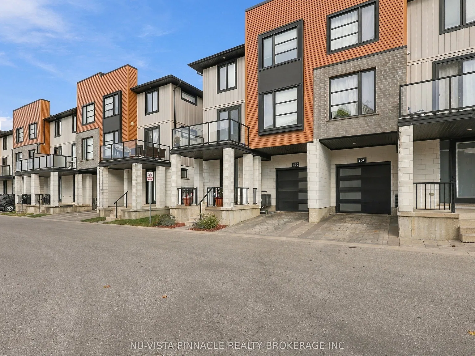 3 bed, $2,550 — Photo 2