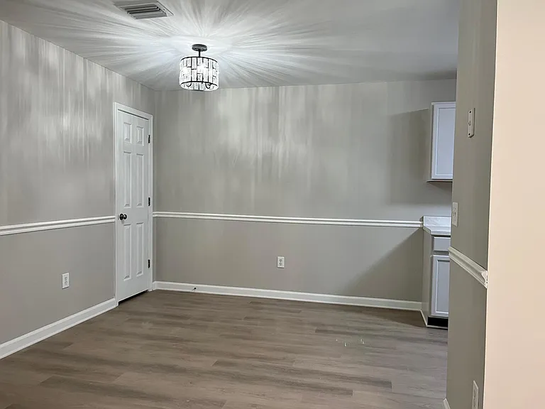 1003 Pelham Square Way — Photo 6