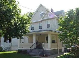 1646 Lauderdale Ave, Lakewood, OH
