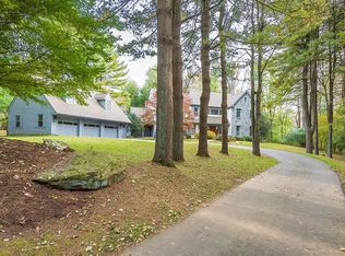 22 Old Covered Bridge Rd, Newtown Square, PA 19073