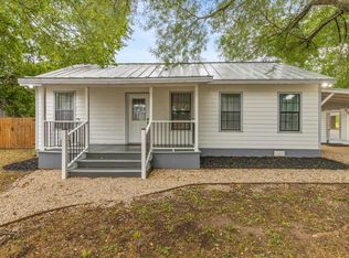 339 N Water St, La Grange, TX 78945
