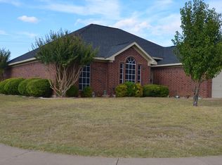 34 Connecticut Ave, Midlothian, TX 76065