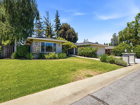 2nd image of 260 Chateau Dr