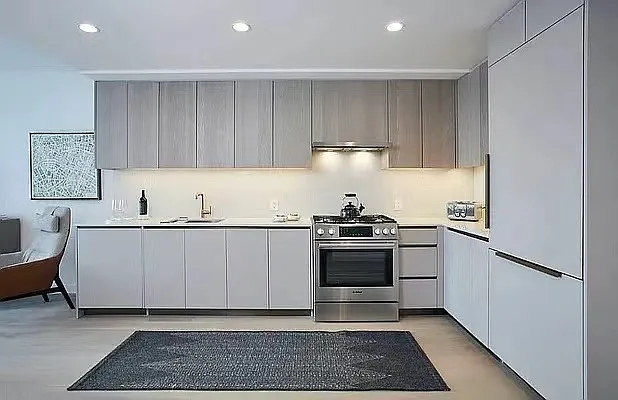 3 Court Sq #6106
