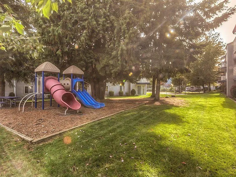 10710 Evergreen Way — Photo 16
