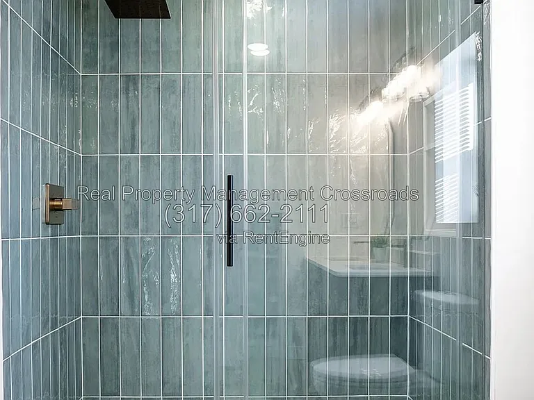 849 N Oakland Ave — Photo 30