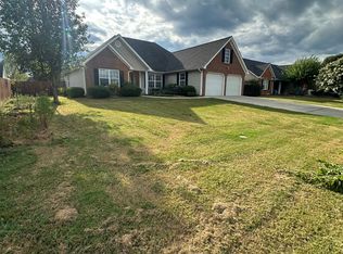 451 Century Dr, Rossville, GA 30741