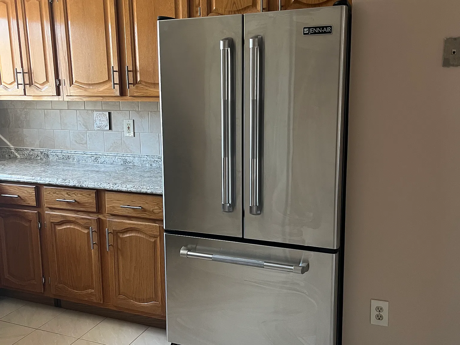 3 bed, 2000 sqft, $2,650 — Photo 2