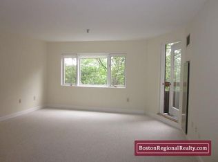 52 Vernon St #1A, Brookline, MA 02446