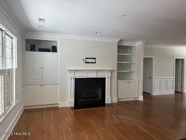 4 bed, 3.5 bath, 2900 sqft, $4,000 — Photo 4