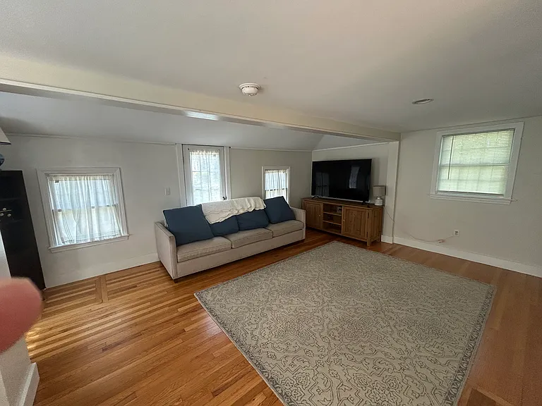 57 Underwood Rd — Photo 16