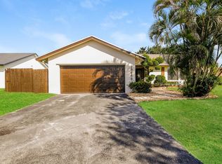 19466 Colorado Cir, Boca Raton, FL 33434