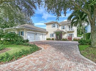 416 N Palm Island Cir, Indian River Shores, FL 32963