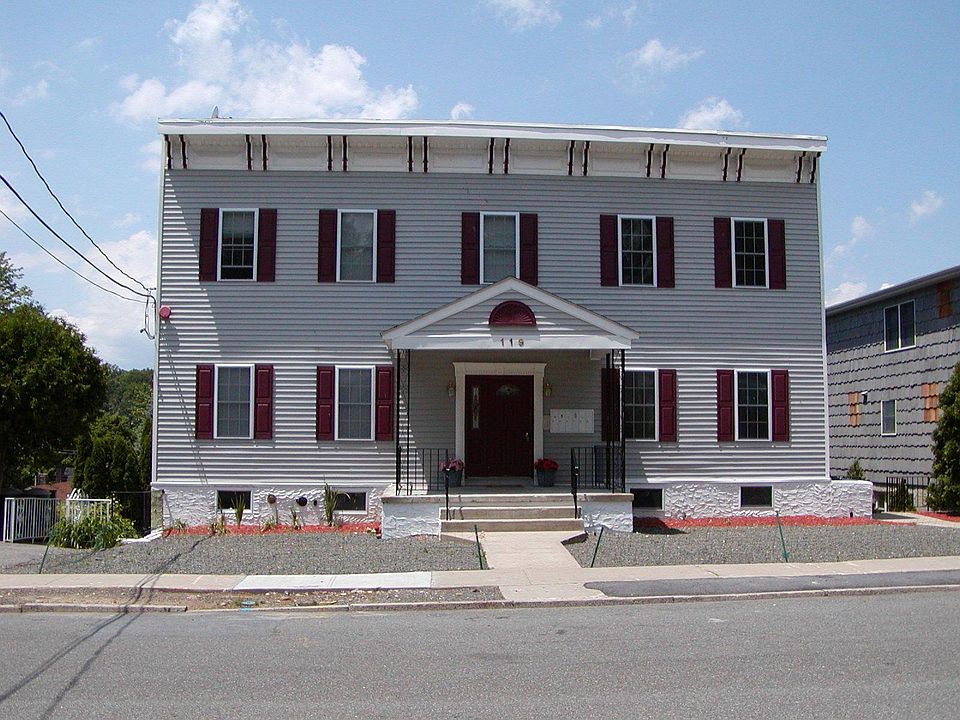 1st image of 240 Lincoln Ave E