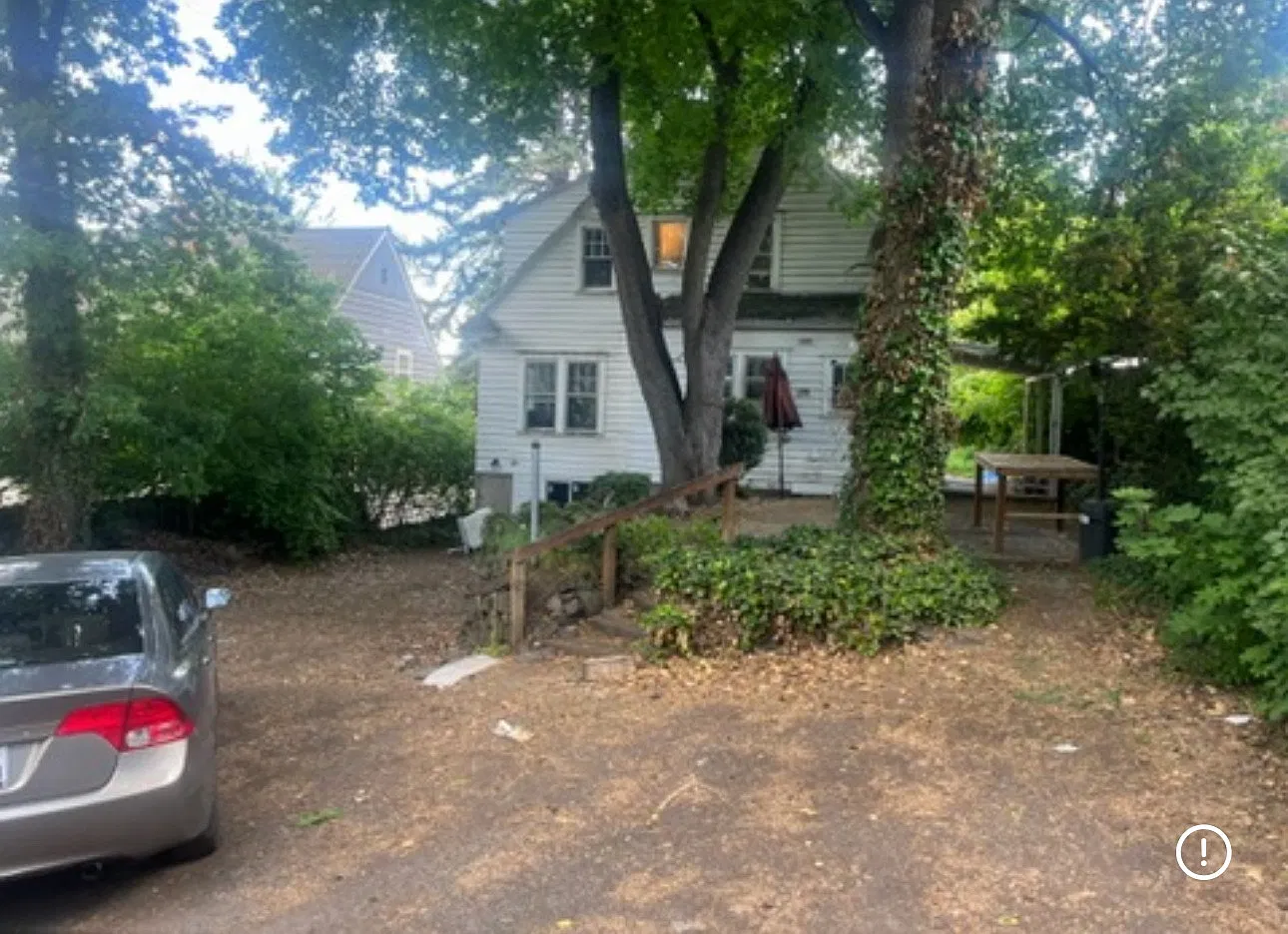 1035 NE Monroe St — Photo 2