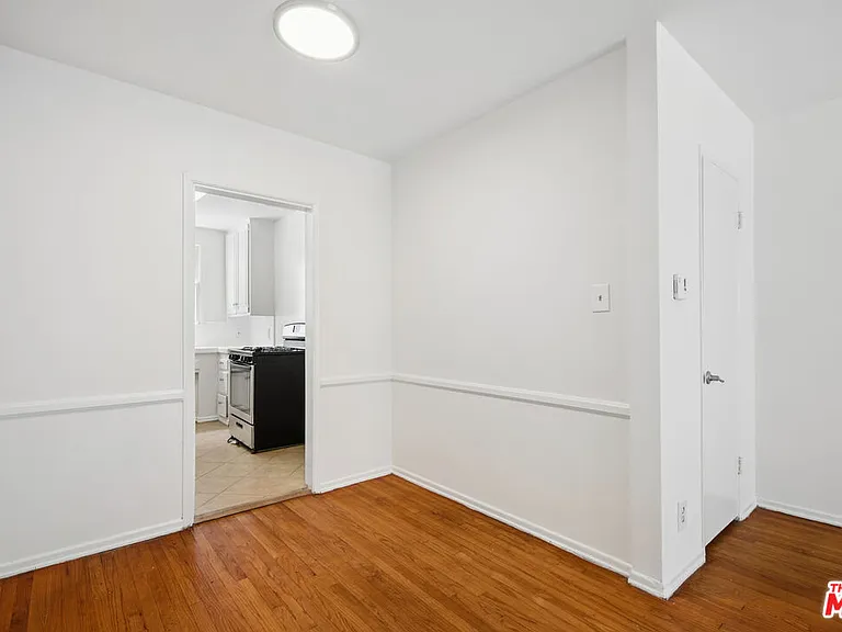 1138 S Sherbourne Dr #3 — Photo 4