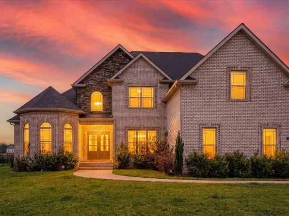 344 Oasis Ln, Clarksville, TN 37043