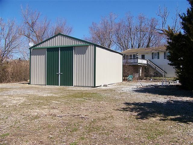 2nd image of 105 Garrison Ave