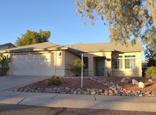 8894 N Soft Winds Dr, Tucson, AZ 85742