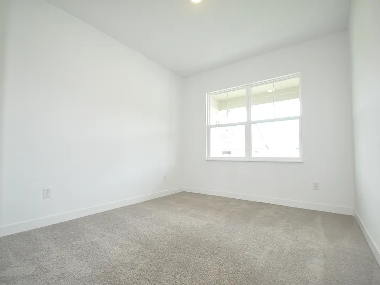8578 Georgina St — Photo 17
