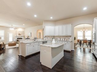 112 Hagen Dr, Boerne, TX 78006