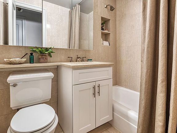 5th image of 155 W 68th St APT 204