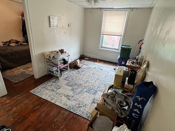 3rd image of 1417 E Columbia Ave APT 3F