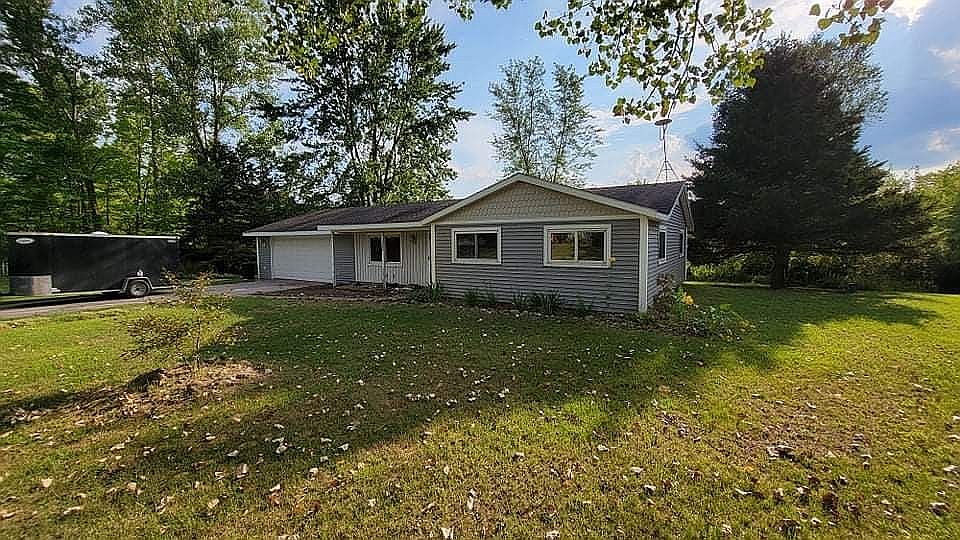 1st image of 1584 Beach Dr