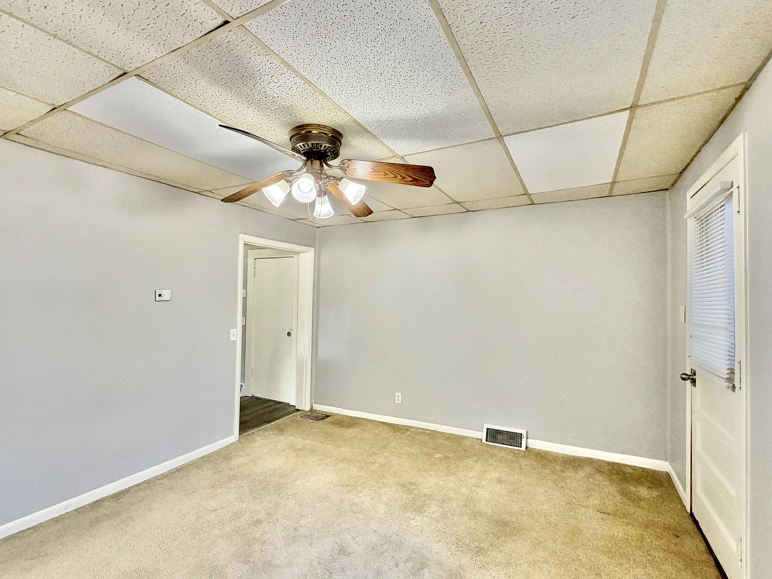 330 Lincoln St - 2 — Photo 4