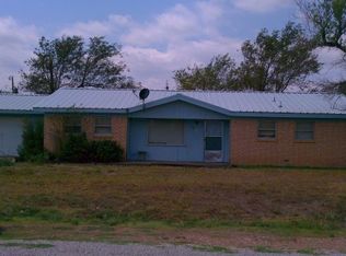 110 Elm St, Roscoe, TX 79545