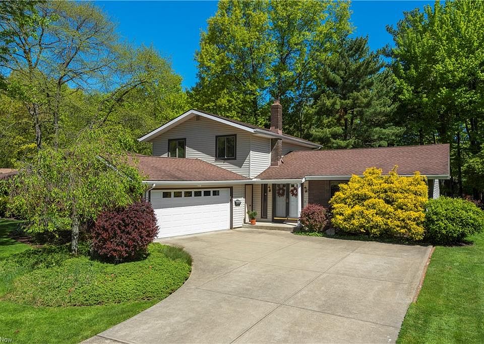 1st image of 27020 Sleepy Hollow Dr
