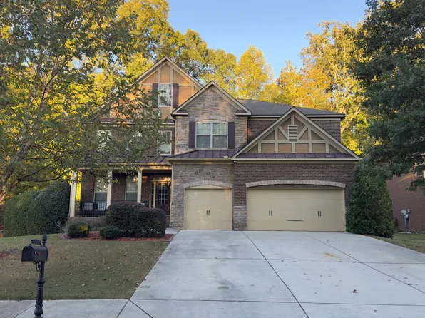 180 Village Green Ct, Lilburn, GA 30047