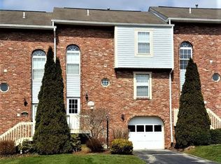 1223 Valleyview Dr, Lawrence, PA