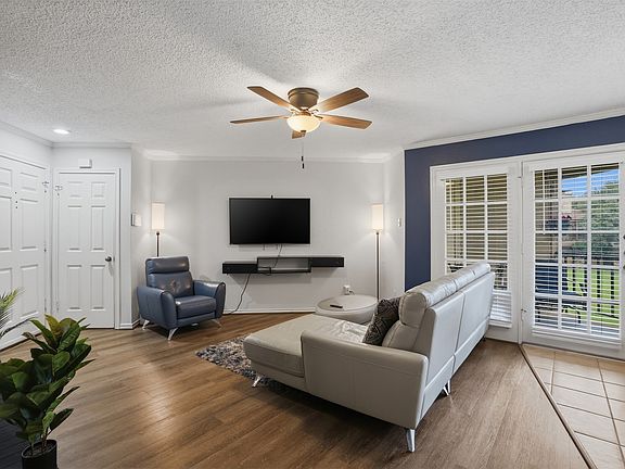 5th image of 16301 Ledgemont Ln APT 281