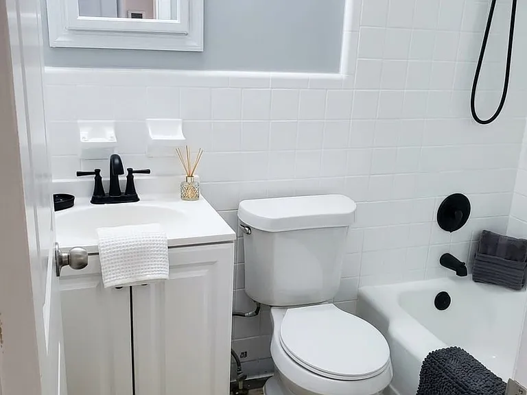 1143 Rogeretta Dr — Photo 8