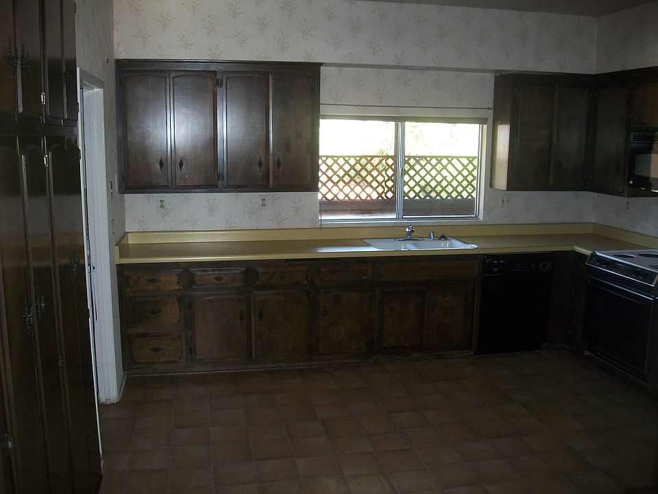 2nd image of 41785 Kalmia St