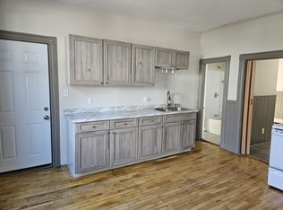 24 9th St #1, Auburn, ME 04210