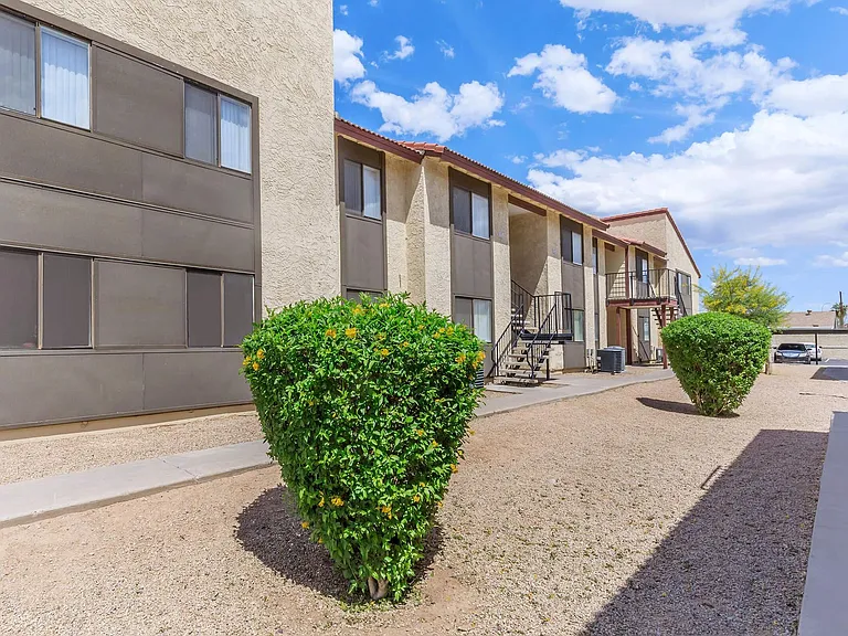 5535 W McDowell Rd — Photo 15