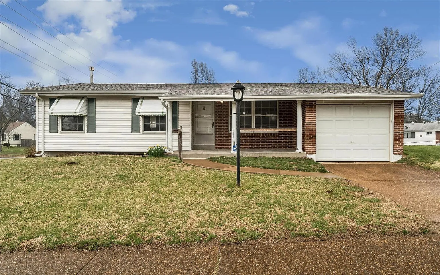 402 Bridget Dr photo 1