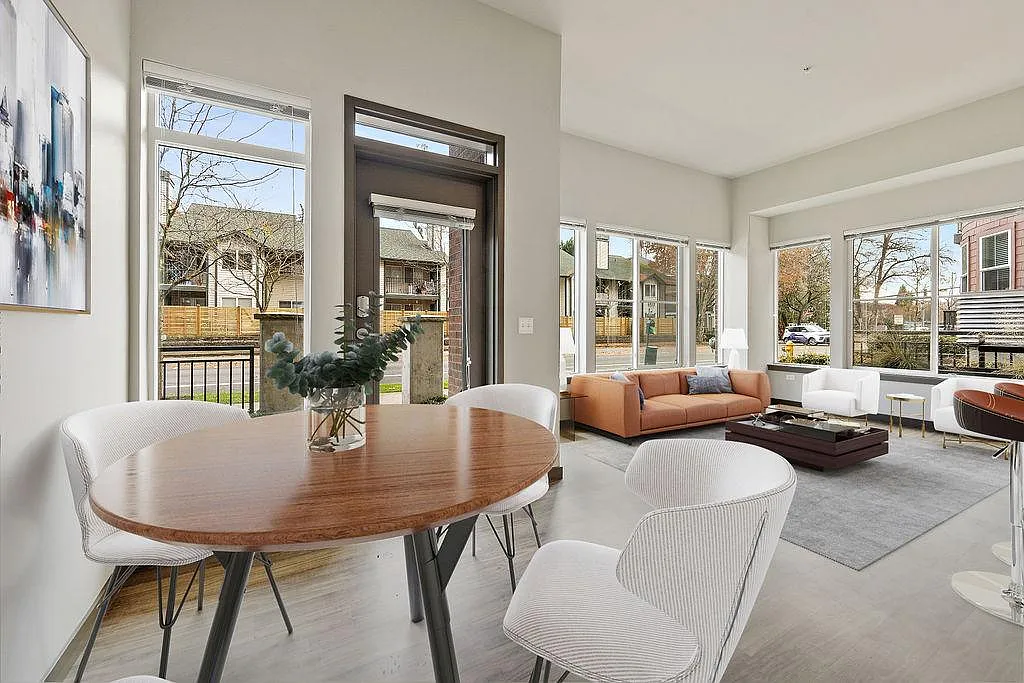 Edge Apartments — Photo 1