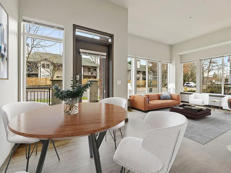 Edge Apartments — Photo 1