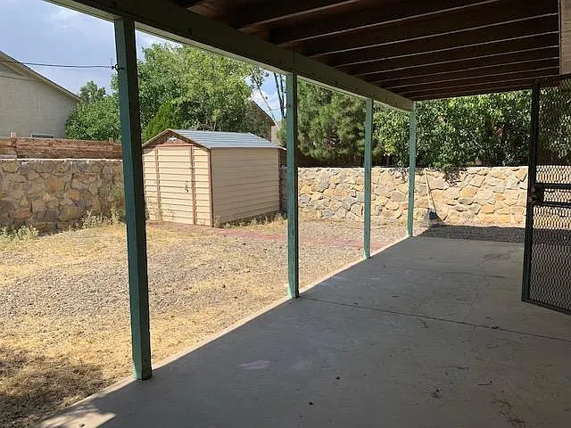 1008 Galvan Dr — Photo 10