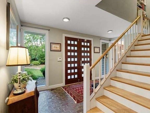 3rd image of 125 Bristers Hill Rd
