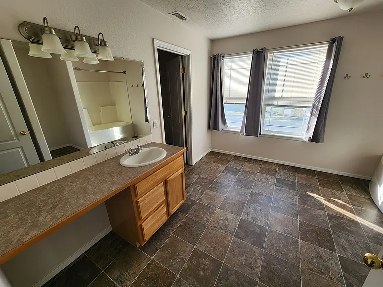 17594 N Parkdale Ave — Photo 11