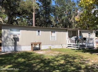 201 Neal Rd, Hawthorne, FL 32640