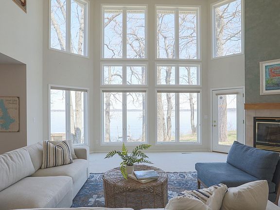 4th image of 2511 Lakeshore Dr